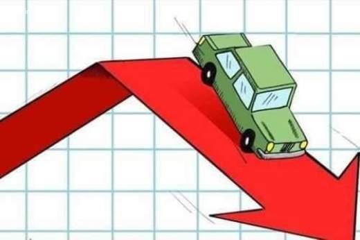 ریزش قیمت خودرو در تعقیب دلار